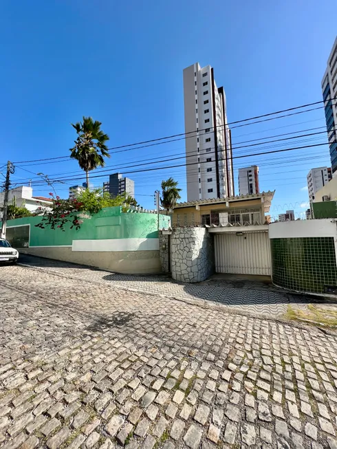 Foto 1 de Sobrado com 5 Quartos à venda, 400m² em Barro Vermelho, Natal