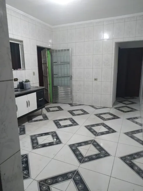 Foto 1 de Casa com 2 Quartos à venda, 84m² em Vila Maria de Maggi, Suzano