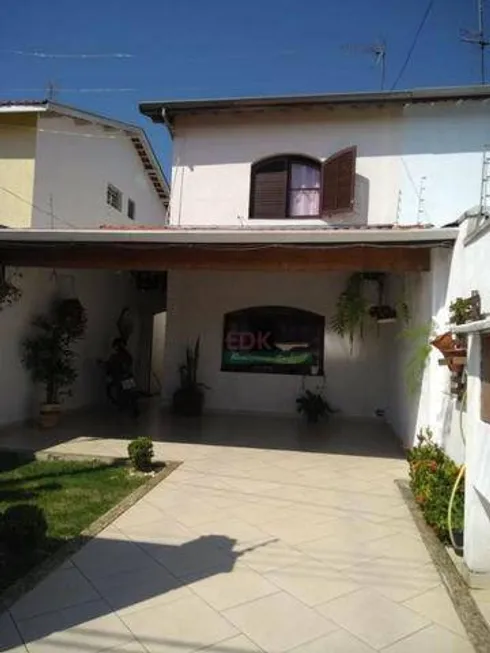 Foto 1 de Sobrado com 3 Quartos à venda, 170m² em Vila Santa Isabel, Taubaté