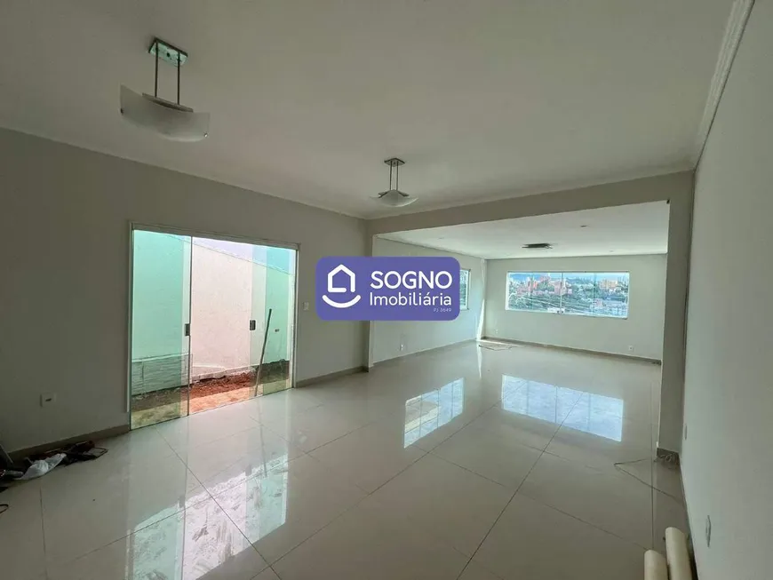 Foto 1 de Casa com 4 Quartos à venda, 228m² em Havaí, Belo Horizonte