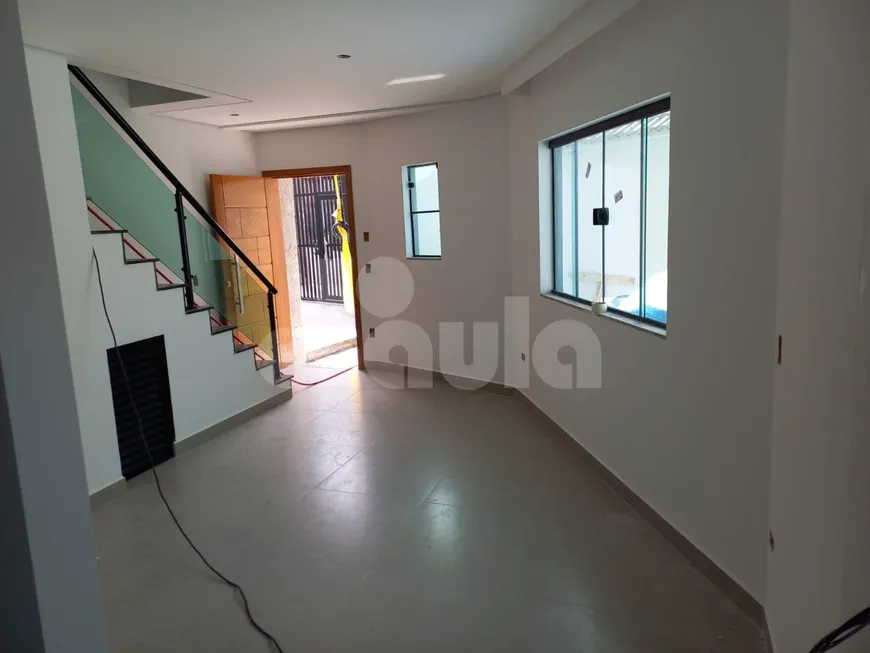 Foto 1 de Casa com 2 Quartos à venda, 110m² em Vila Curuçá, Santo André