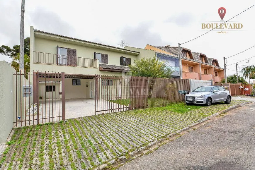 Foto 1 de Casa com 4 Quartos à venda, 397m² em Guabirotuba, Curitiba