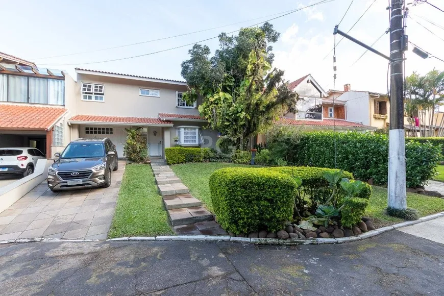 Foto 1 de Casa de Condomínio com 4 Quartos à venda, 300m² em Ipanema, Porto Alegre