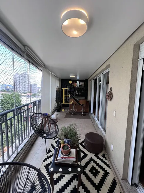 Foto 1 de Apartamento com 3 Quartos à venda, 156m² em Vila Romana, São Paulo