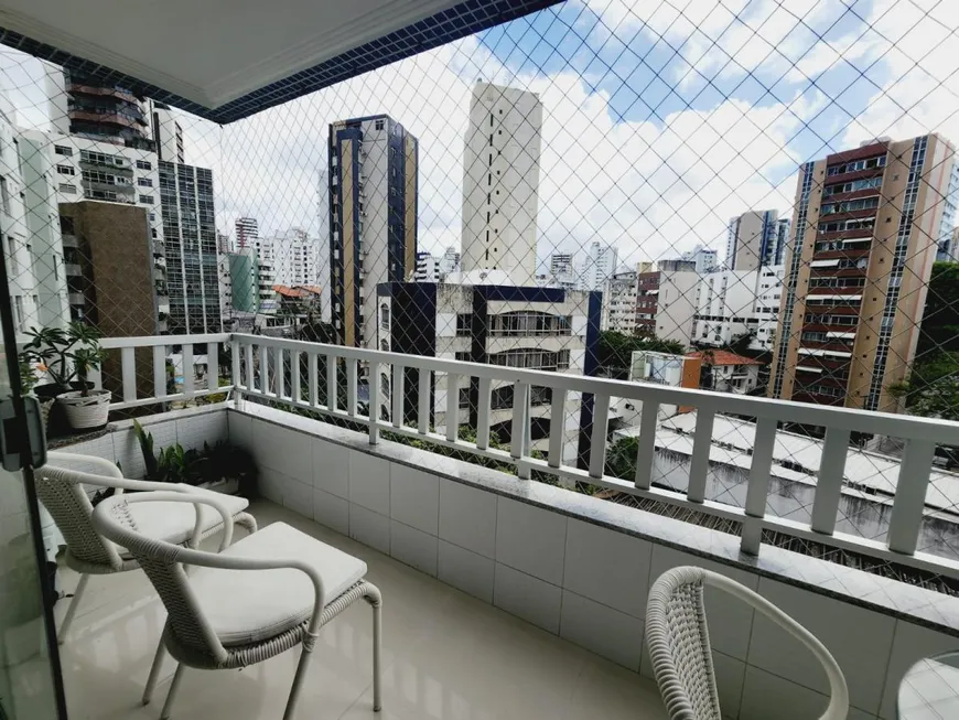 Foto 1 de Apartamento com 3 Quartos à venda, 185m² em Jardim Apipema, Salvador