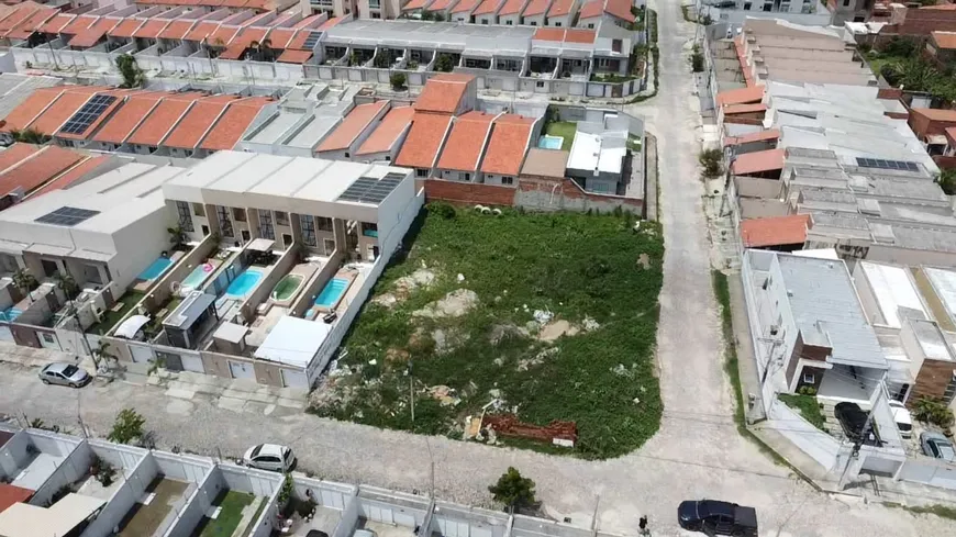 Foto 1 de Lote/Terreno com 1 Quarto à venda, 130m² em Ancuri, Itaitinga