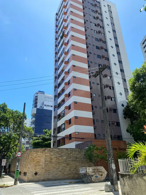 Foto 1 de Apartamento com 3 Quartos à venda, 70m² em Graças, Recife