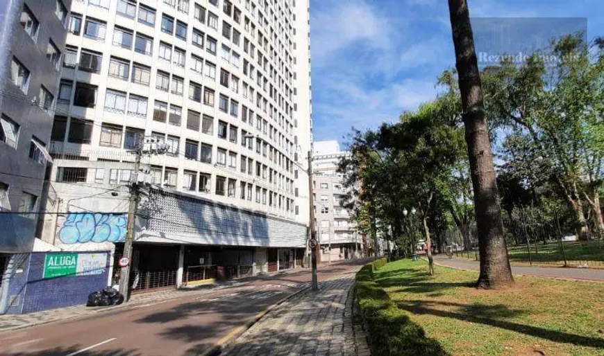 Foto 1 de Apartamento com 2 Quartos à venda, 67m² em Centro, Curitiba