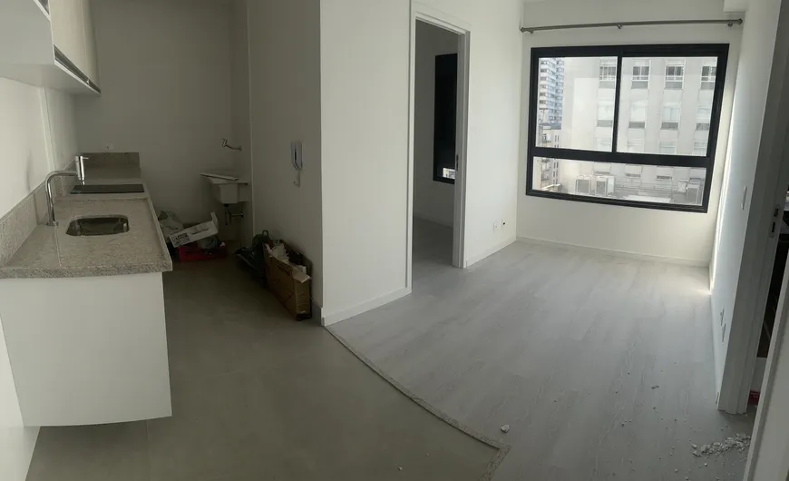 Foto 1 de Apartamento com 2 Quartos para alugar, 37m² em República, São Paulo