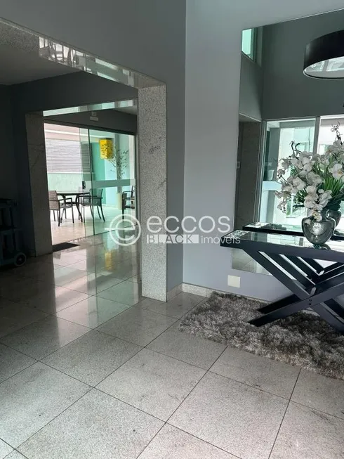 Foto 1 de Apartamento com 3 Quartos para alugar, 148m² em Tabajaras, Uberlândia