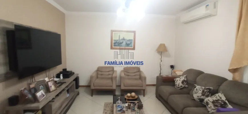 Foto 1 de Sobrado com 3 Quartos à venda, 83m² em Marapé, Santos