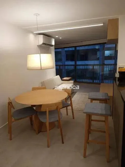 Foto 1 de Apartamento com 2 Quartos à venda, 92m² em Leblon, Rio de Janeiro