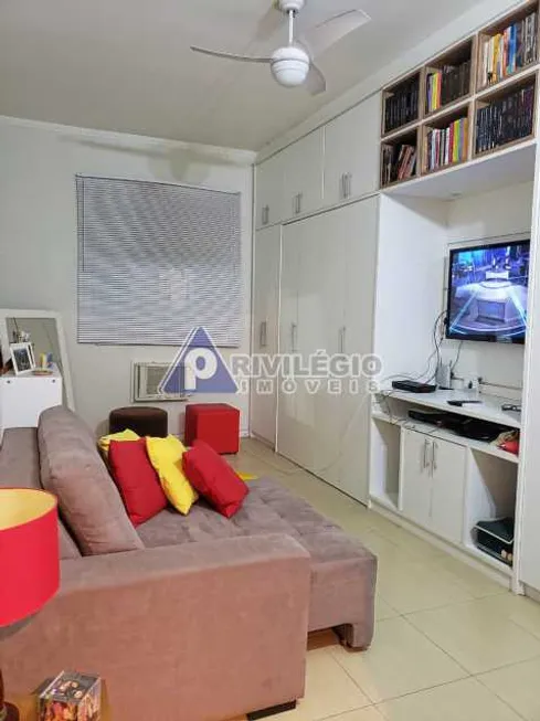 Foto 1 de Kitnet à venda, 32m² em Flamengo, Rio de Janeiro