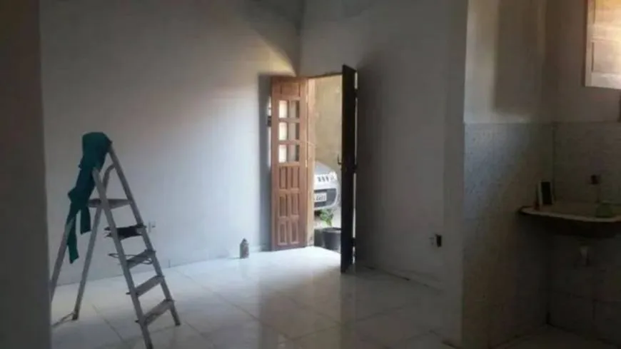 Foto 1 de Casa com 2 Quartos à venda, 70m² em Candeal, Salvador