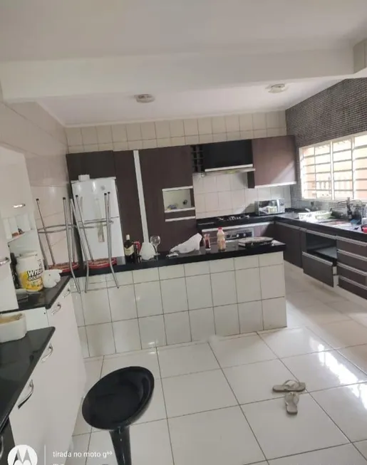 Foto 1 de Sobrado com 2 Quartos à venda, 212m² em Jardim Sao Guilherme, Sorocaba