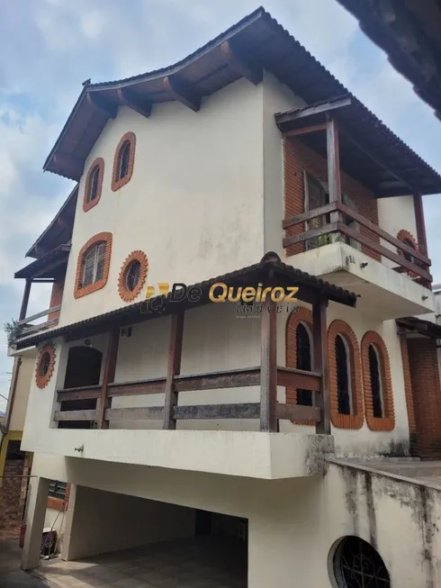 Foto 1 de Casa com 4 Quartos à venda, 372m² em Km 18, Osasco