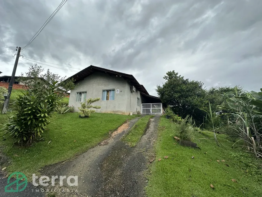 Foto 1 de Casa com 4 Quartos à venda, 115m² em Carijos, Indaial