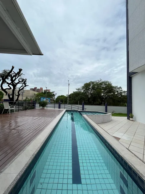 Foto 1 de Apartamento com 4 Quartos à venda, 150m² em Guararapes, Fortaleza
