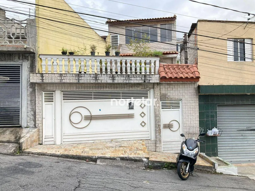 Foto 1 de Sobrado com 3 Quartos à venda, 302m² em Vila Fanton, São Paulo