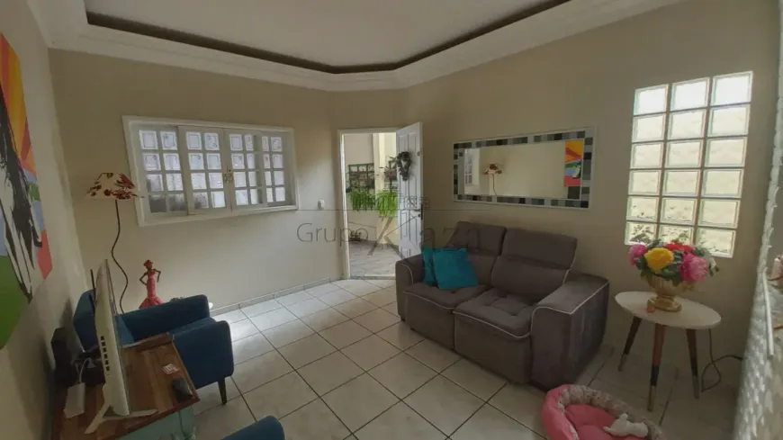 Foto 1 de Casa com 2 Quartos à venda, 85m² em Residencial União, São José dos Campos