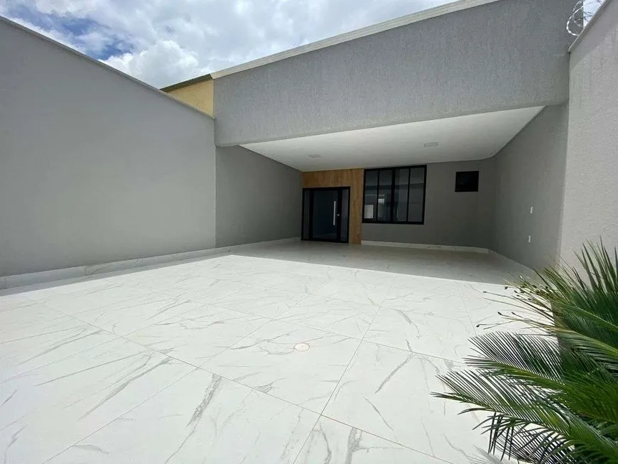 Foto 1 de Casa com 3 Quartos à venda, 150m² em Parque Amazônia, Goiânia