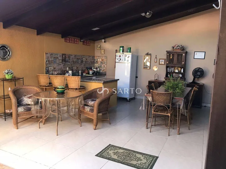 Foto 1 de Casa com 3 Quartos à venda, 141m² em Batista, Anápolis