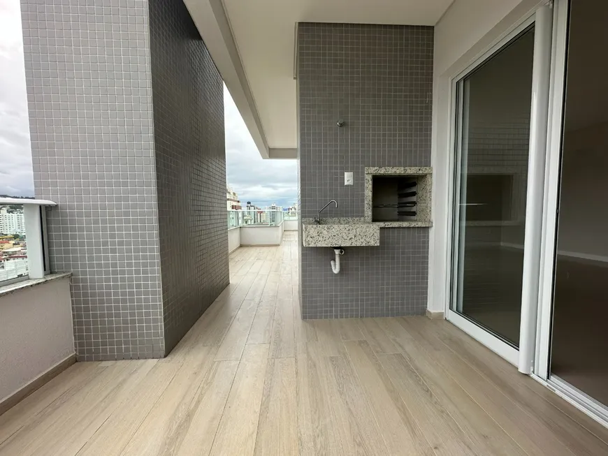 Foto 1 de Apartamento com 2 Quartos à venda, 118m² em Kobrasol, São José