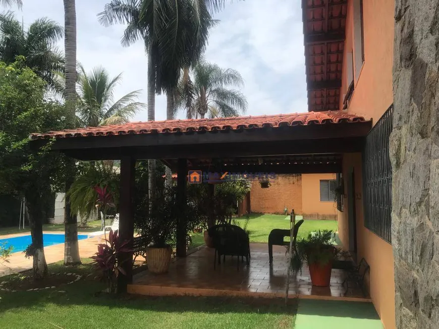 Foto 1 de Casa com 3 Quartos para venda ou aluguel, 234m² em Jardim Floresta, Atibaia