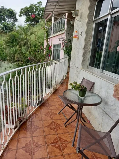 Foto 1 de Casa com 4 Quartos à venda, 231m² em  Vila Valqueire, Rio de Janeiro