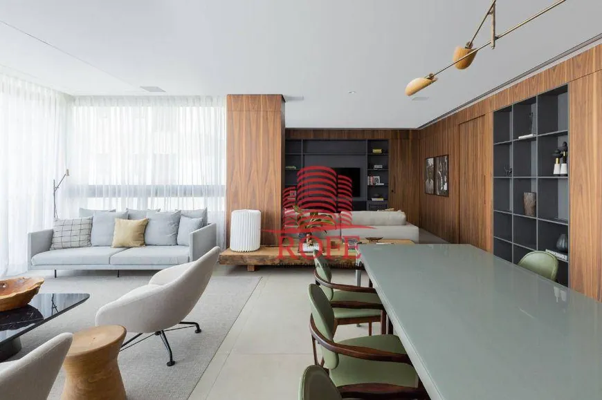 Foto 1 de Apartamento com 2 Quartos à venda, 165m² em Campo Belo, São Paulo