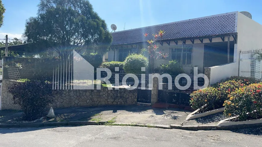 Foto 1 de Casa com 4 Quartos à venda, 136m² em  Vila Valqueire, Rio de Janeiro