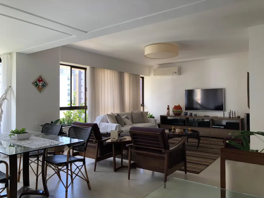 Foto 1 de Apartamento com 3 Quartos à venda, 166m² em Jardim Apipema, Salvador