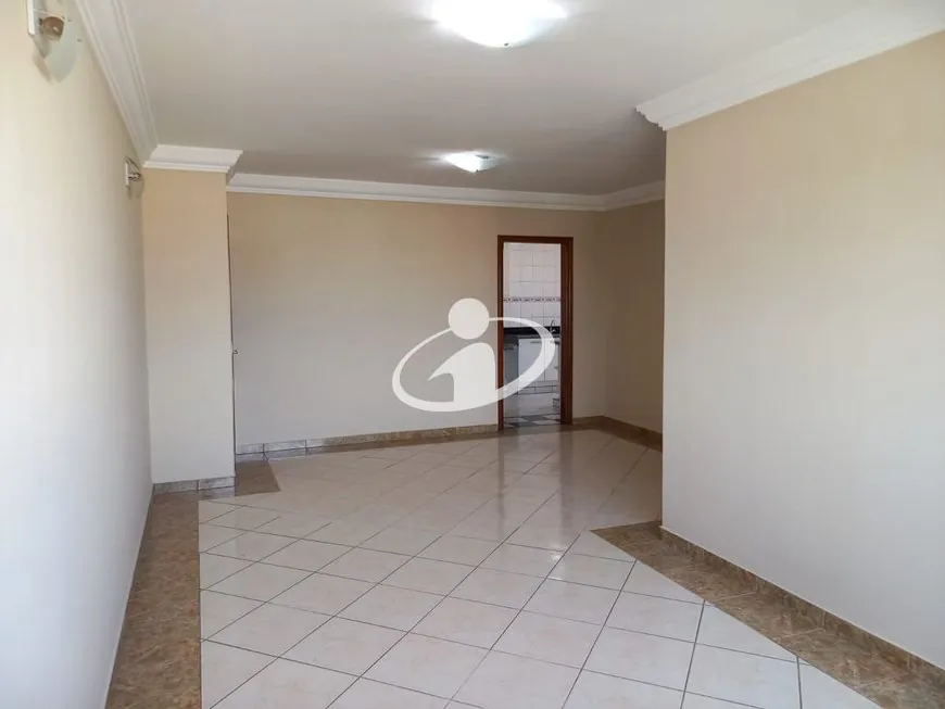 Foto 1 de Apartamento com 3 Quartos para alugar, 90m² em Centro, Uberlândia