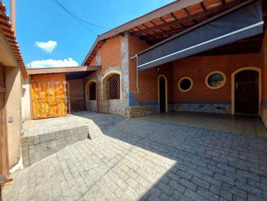 Foto 1 de Casa com 3 Quartos à venda, 182m² em Vila de Vecchi, Jundiaí
