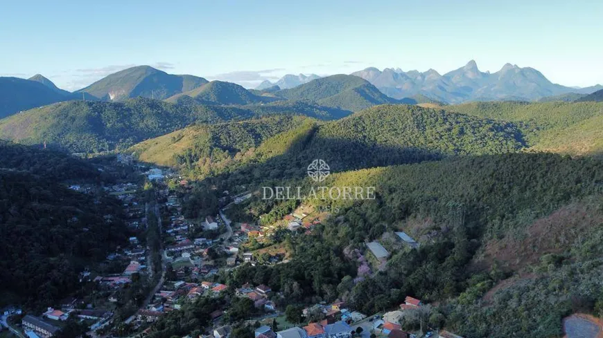 Foto 1 de Lote/Terreno à venda, 424m² em Albuquerque, Teresópolis