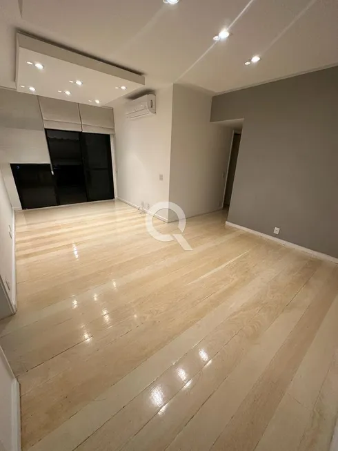 Foto 1 de Apartamento com 2 Quartos à venda, 80m² em Barra da Tijuca, Rio de Janeiro