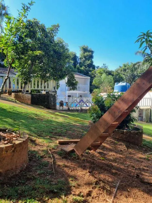 Foto 1 de Fazenda/Sítio com 4 Quartos à venda, 2000m² em Ivoturucaia, Jundiaí