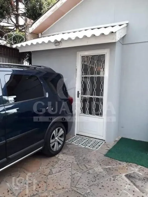 Foto 1 de Casa com 4 Quartos à venda, 198m² em Medianeira, Porto Alegre