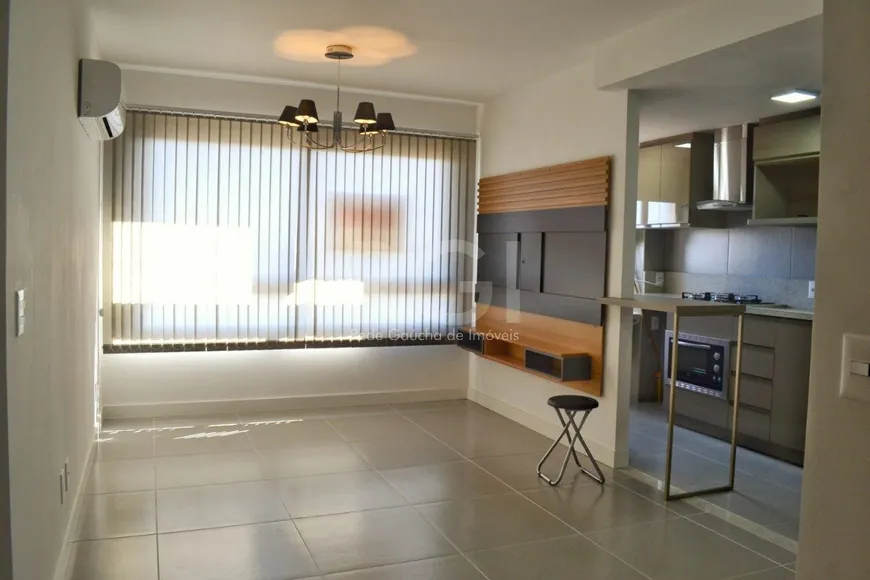 Foto 1 de Apartamento com 3 Quartos à venda, 75m² em Farroupilha, Porto Alegre
