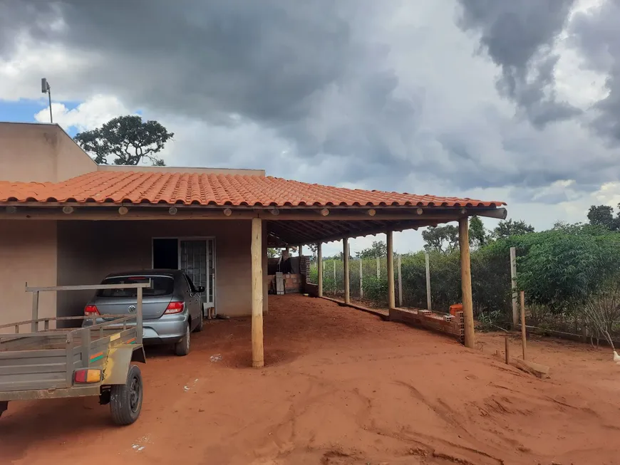 Foto 1 de Fazenda/Sítio com 3 Quartos à venda, 170m² em Jardim Patrícia, Uberlândia