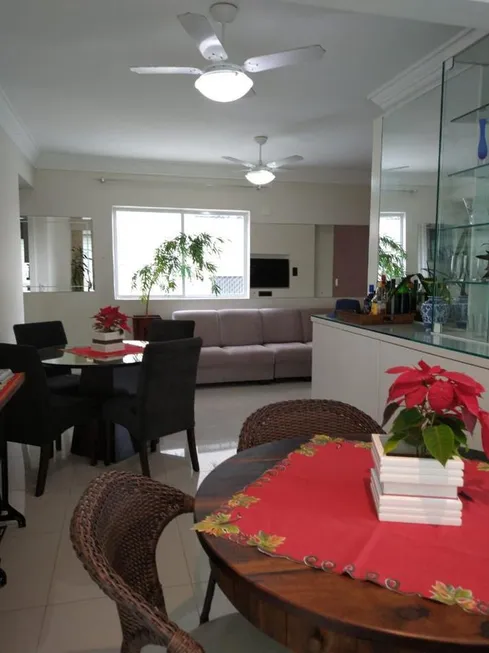 Foto 1 de Apartamento com 3 Quartos para alugar, 138m² em Centro, Balneário Camboriú