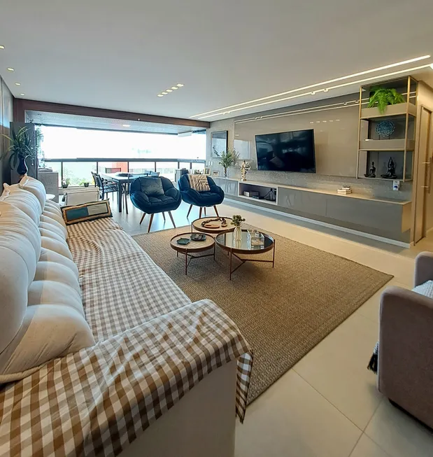 Foto 1 de Apartamento com 4 Quartos à venda, 185m² em Ponta Verde, Maceió