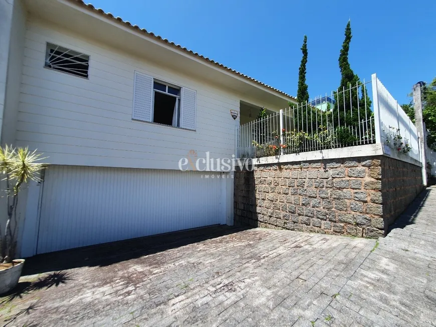 Foto 1 de Casa com 3 Quartos à venda, 310m² em Coqueiros, Florianópolis