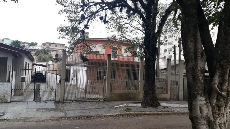 Foto 1 de Casa com 6 Quartos à venda, 350m² em Cristal, Porto Alegre