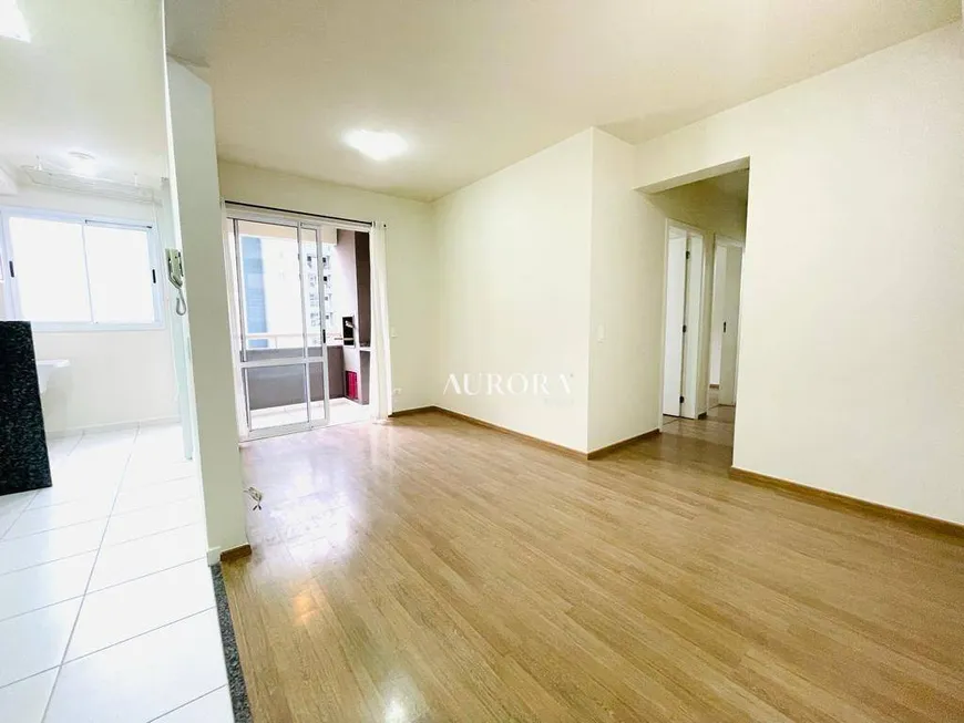 Foto 1 de Apartamento com 3 Quartos à venda, 72m² em Aurora, Londrina