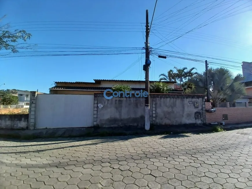 Foto 1 de Casa com 4 Quartos à venda, 228m² em Rio Caveiras, Biguaçu