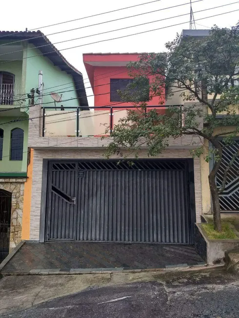 Foto 1 de Sobrado com 3 Quartos à venda, 214m² em Vila Humaita, Santo André