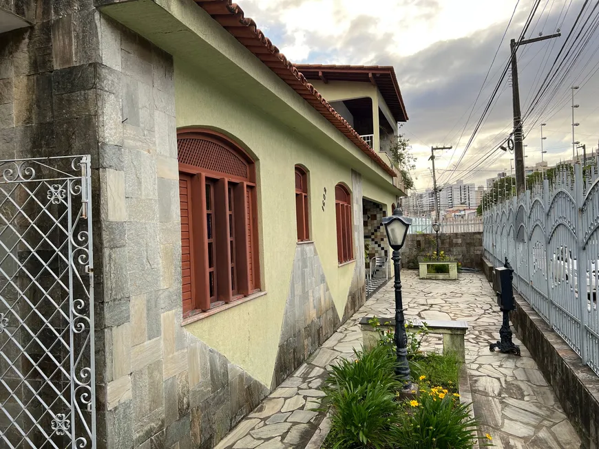 Foto 1 de Casa com 6 Quartos à venda, 312m² em Grageru, Aracaju