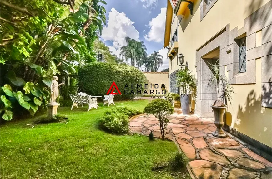 Foto 1 de Casa com 3 Quartos à venda, 616m² em Jardim América, São Paulo