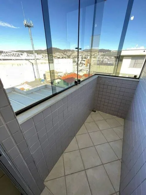 Foto 1 de Cobertura com 3 Quartos à venda, 147m² em Sagrada Família, Belo Horizonte